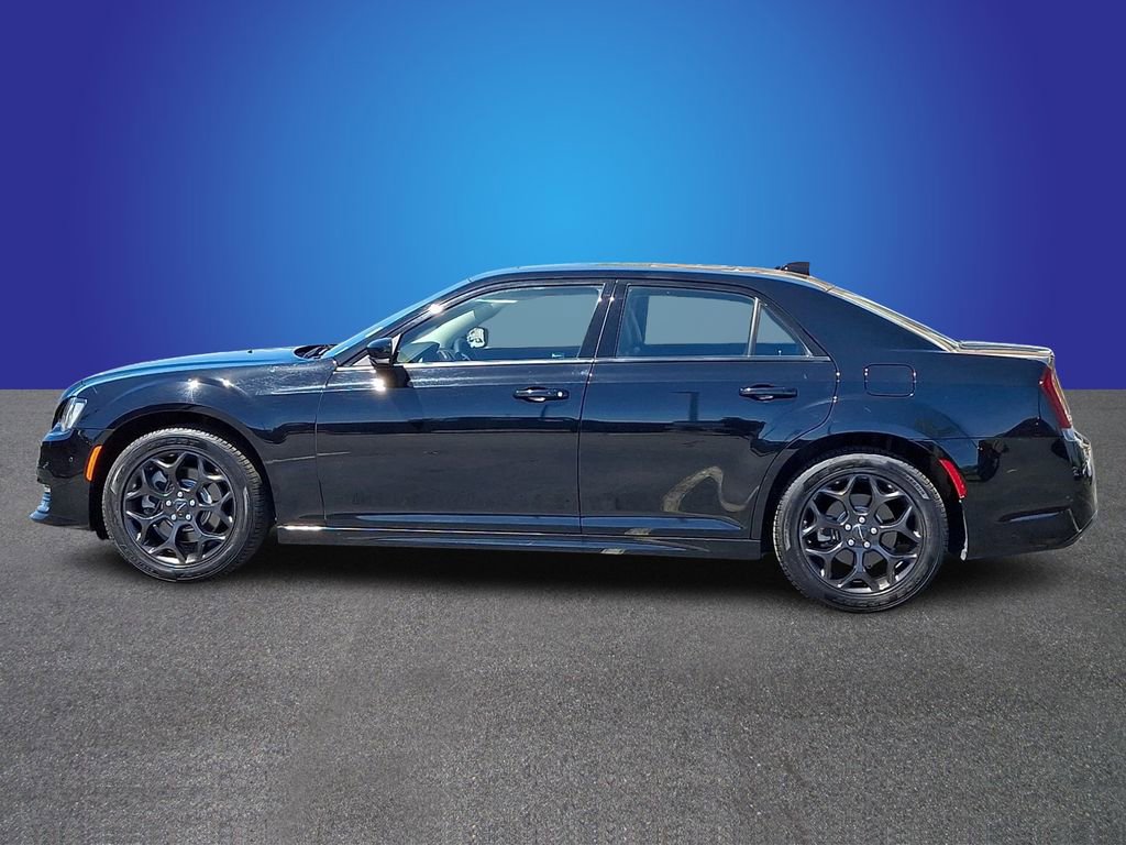 Used 2023 Chrysler 300 Touring L w/ Popular Equipment Group image 7