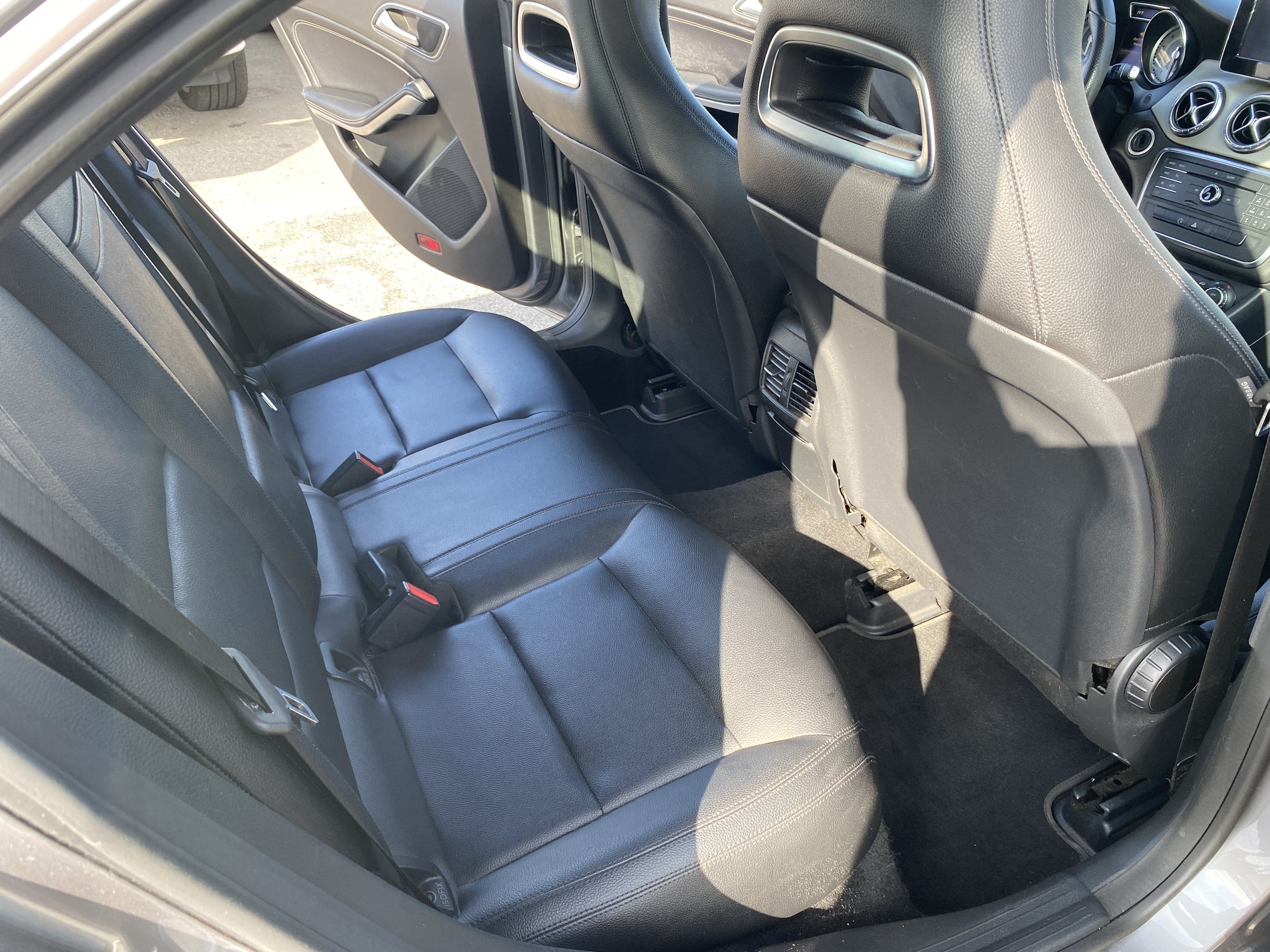Used 2015 Mercedes-Benz CLA 250 image 18