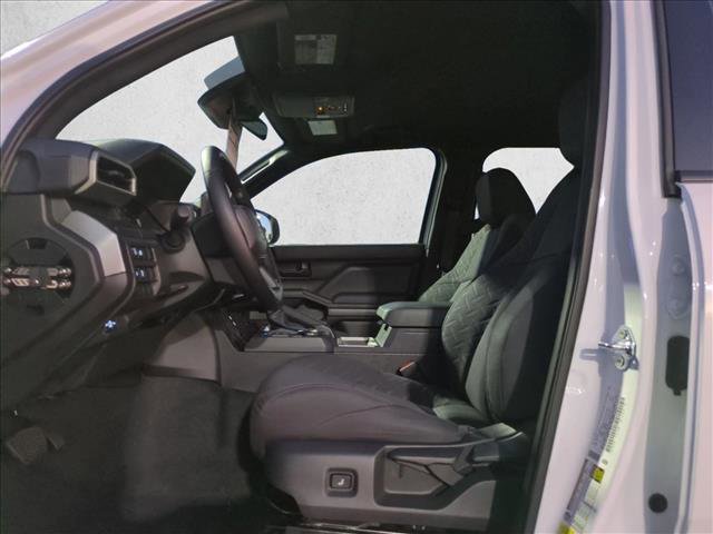 New 2025 Toyota Tacoma SR5 video 4