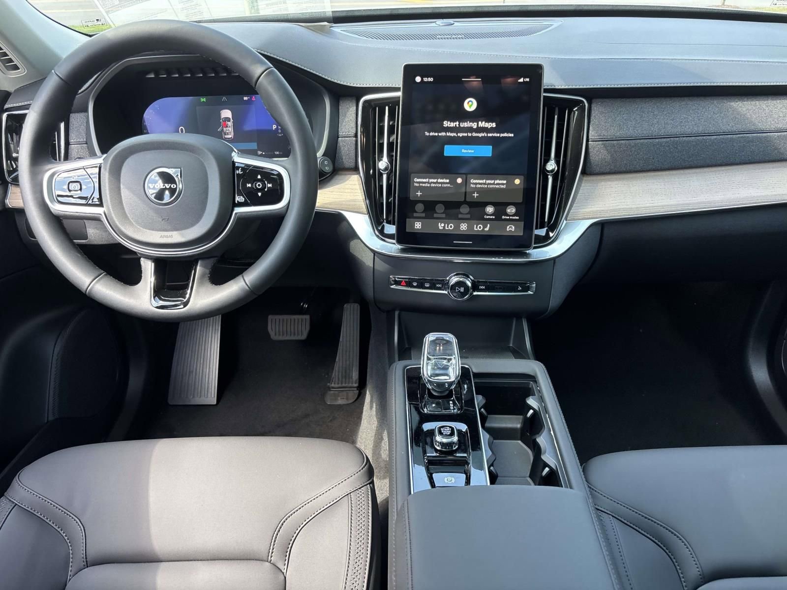 New 2026 Volvo XC90 B6 Plus w/ Protection Package Premier image 28