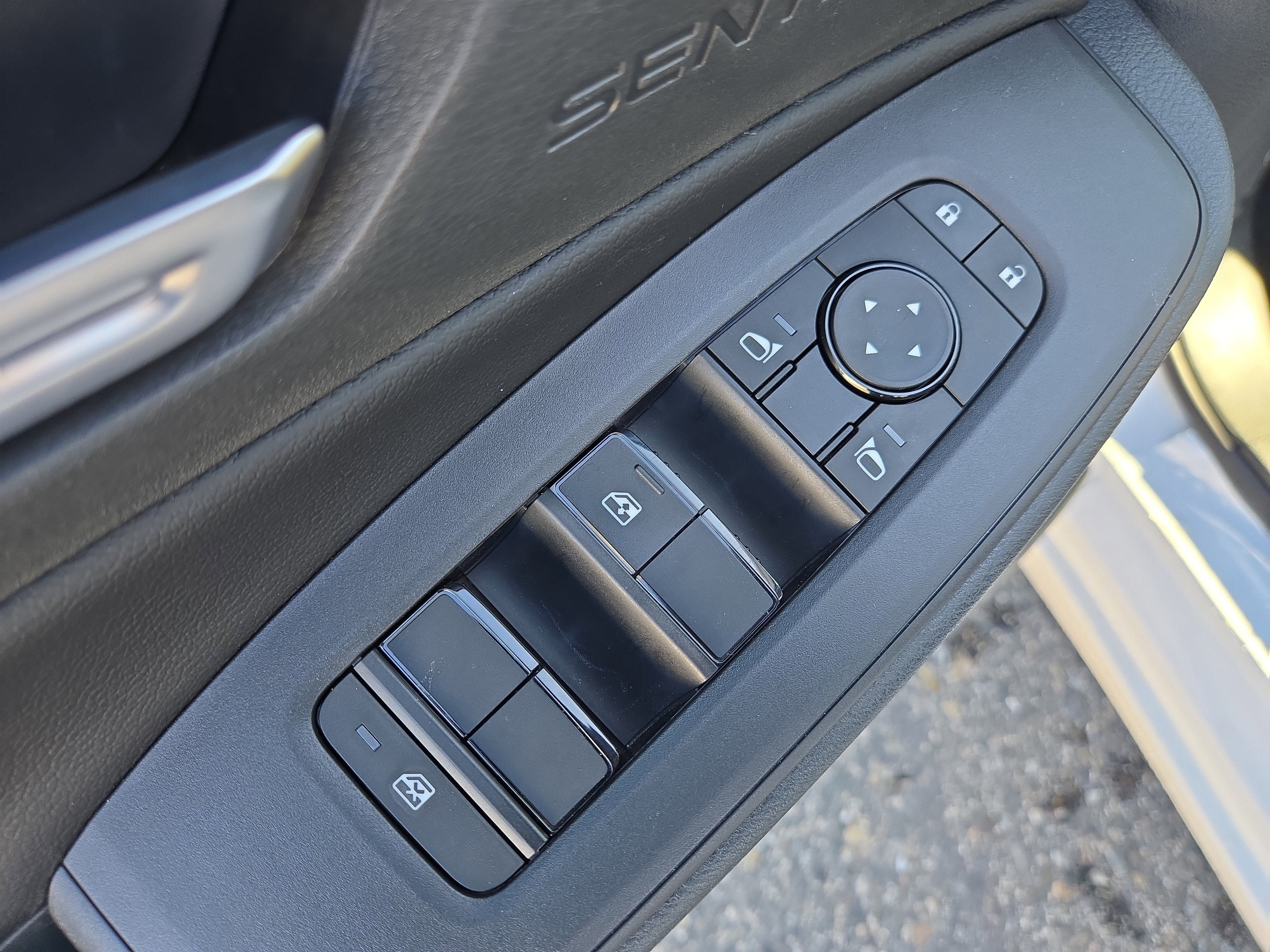 New 2026 Nissan Sentra SV w/ SV Convenience Package FWD image 18