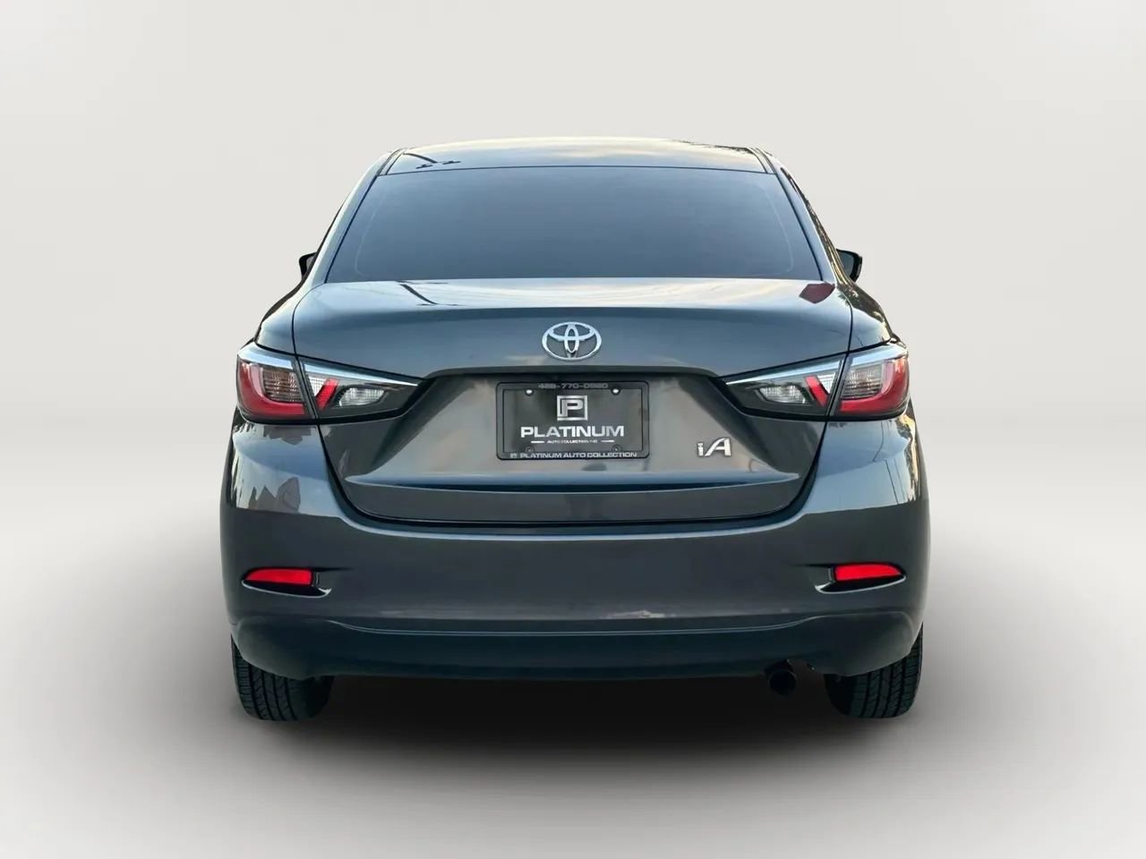 Used 2018 Toyota Yaris iA image 4