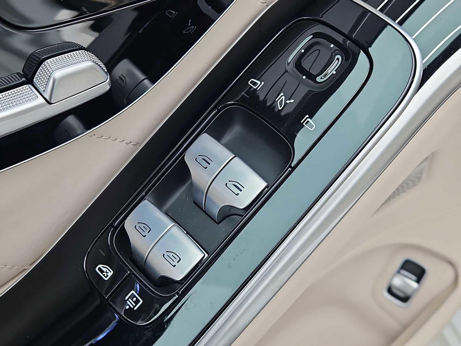 Used 2024 Mercedes-Benz S 580 4MATIC Sedan image 13