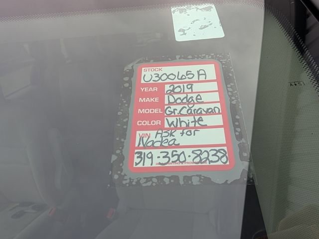 Used 2019 Dodge Grand Caravan SE w/ UConnect Hands-Free Group image 34