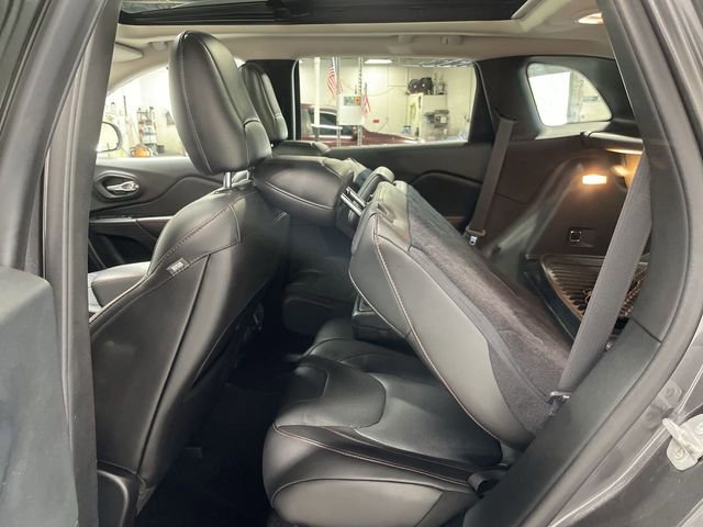 Used 2015 Jeep Cherokee Trailhawk w/ Comfort/Convenience Group image 24