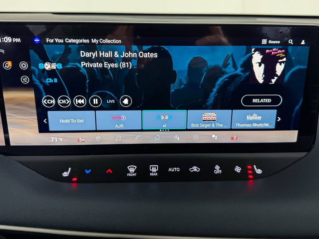 New 2026 Nissan Leaf SV+ w/ Illuminated Package image 17