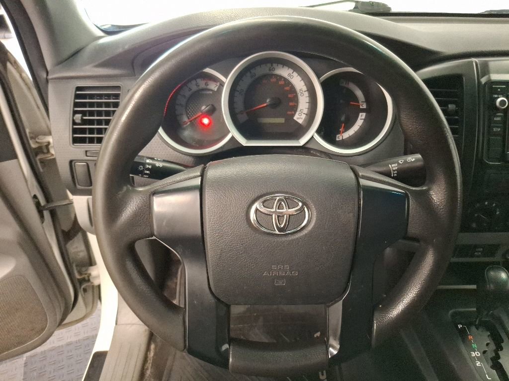Used 2014 Toyota Tacoma 2WD Regular Cab image 17
