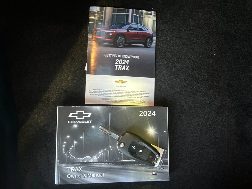 Used 2024 Chevrolet Trax LS image 20