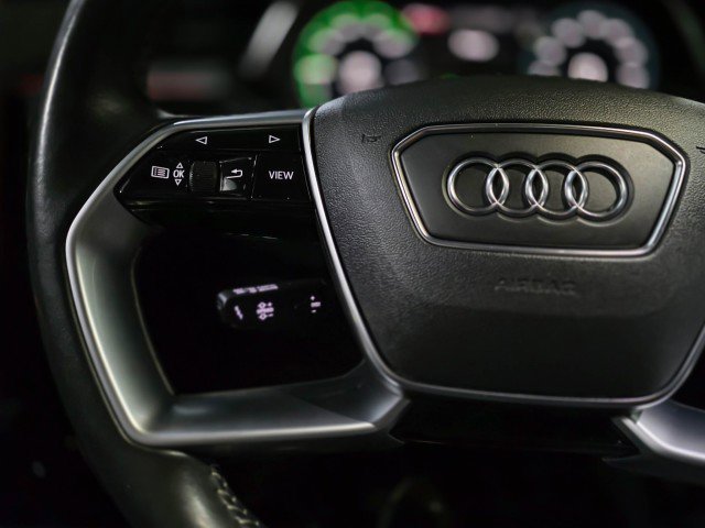 Used 2021 Audi e-tron Prestige w/ Prestige Package AWD/4WD image 21