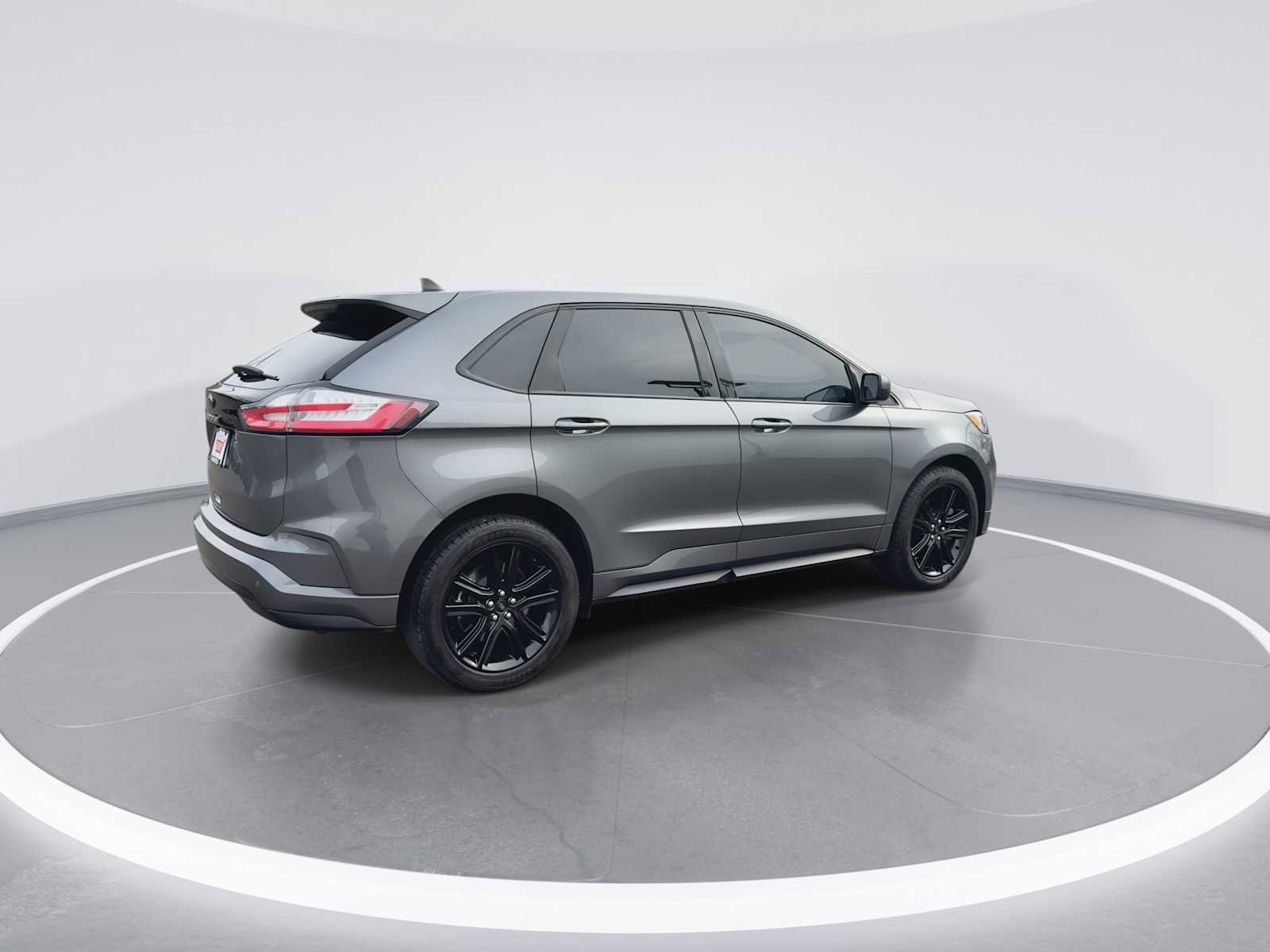 Used 2022 Ford Edge ST-Line image 8
