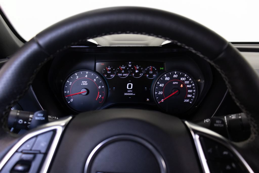 Used 2018 Chevrolet Camaro SS RWD image 28