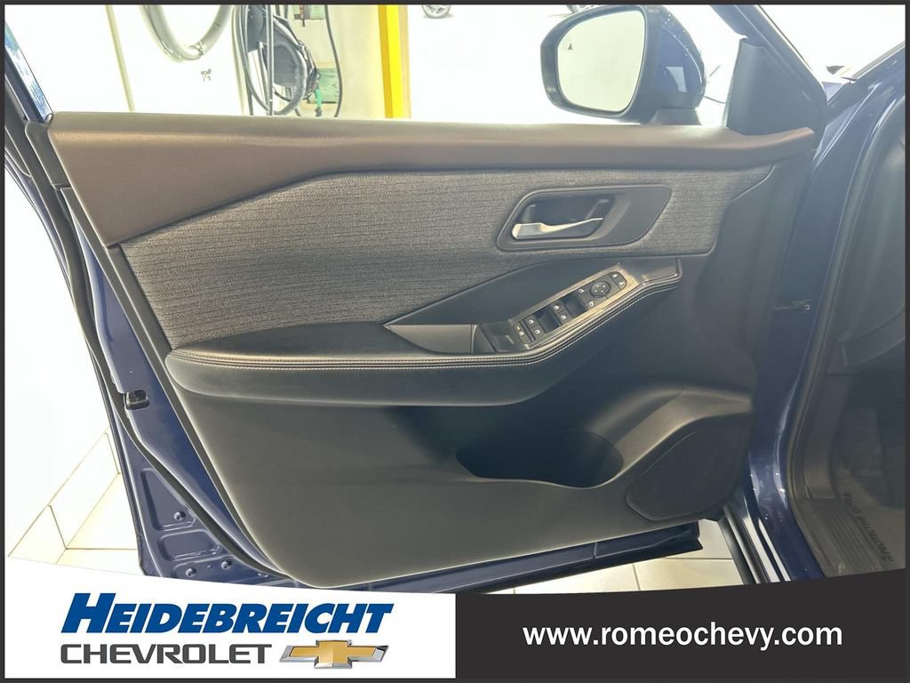 Used 2021 Nissan Rogue SV AWD/4WD image 10