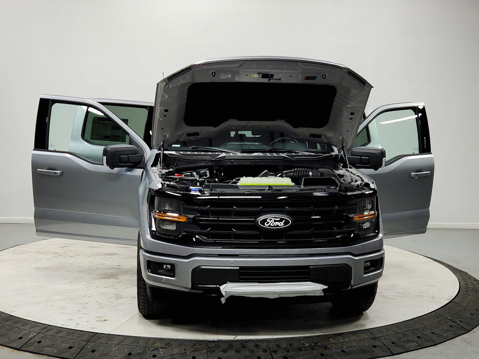New 2026 Ford F150 XLT w/ Equipment Group 302A MID image 10