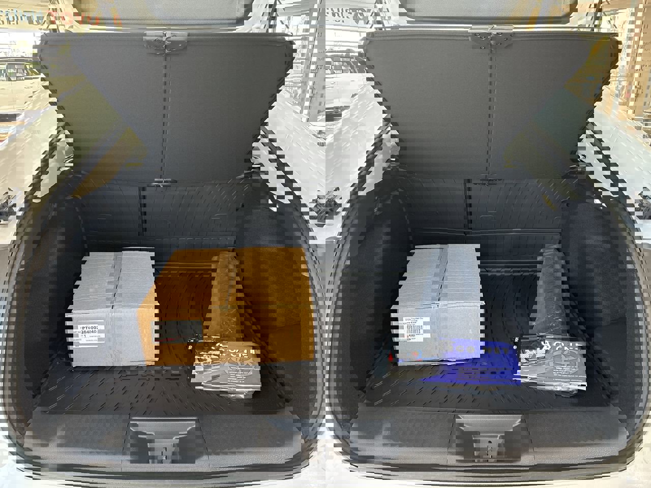 New 2026 Toyota Prius Plug-In Hybrid image 24