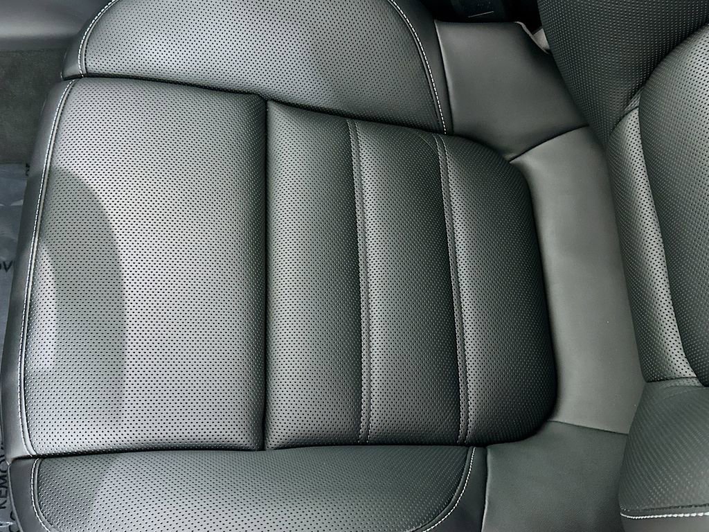 New 2026 Porsche Macan GTS AWD/4WD image 22