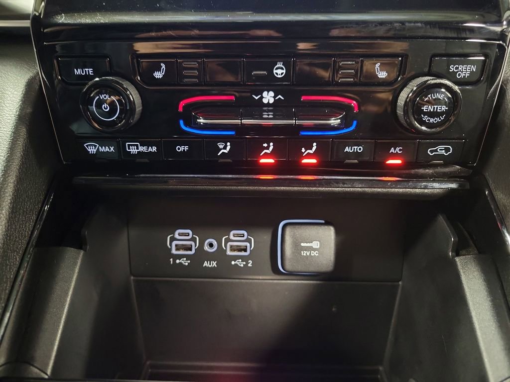 Used 2023 Jeep Grand Cherokee L Limited image 16