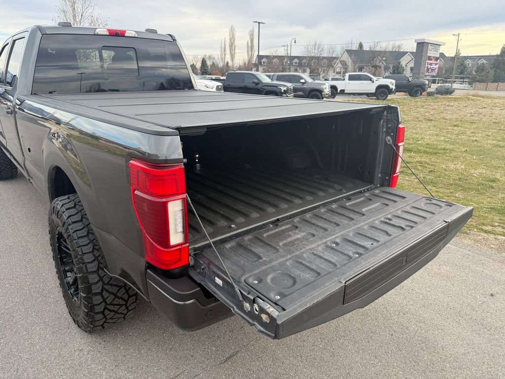Used 2020 Ford F350 Lariat image 13