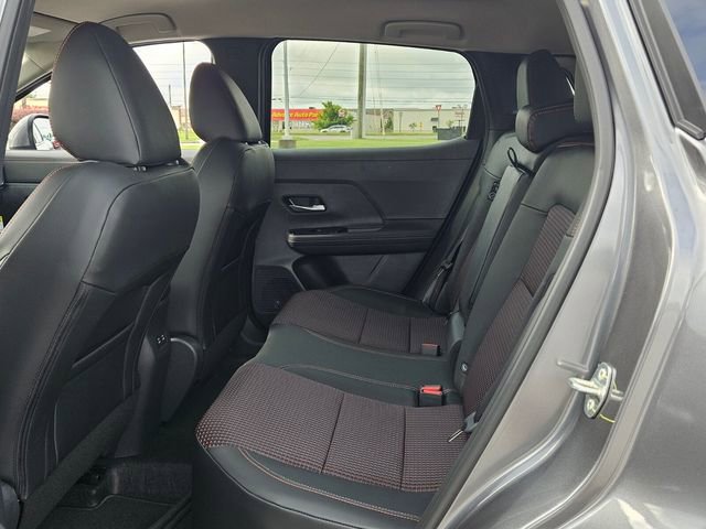 Used 2025 Nissan Kicks SR image 6