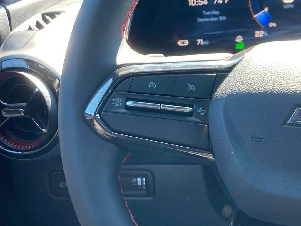 New 2025 Chevrolet Equinox EV RS w/ Convenience Package II FWD image 14