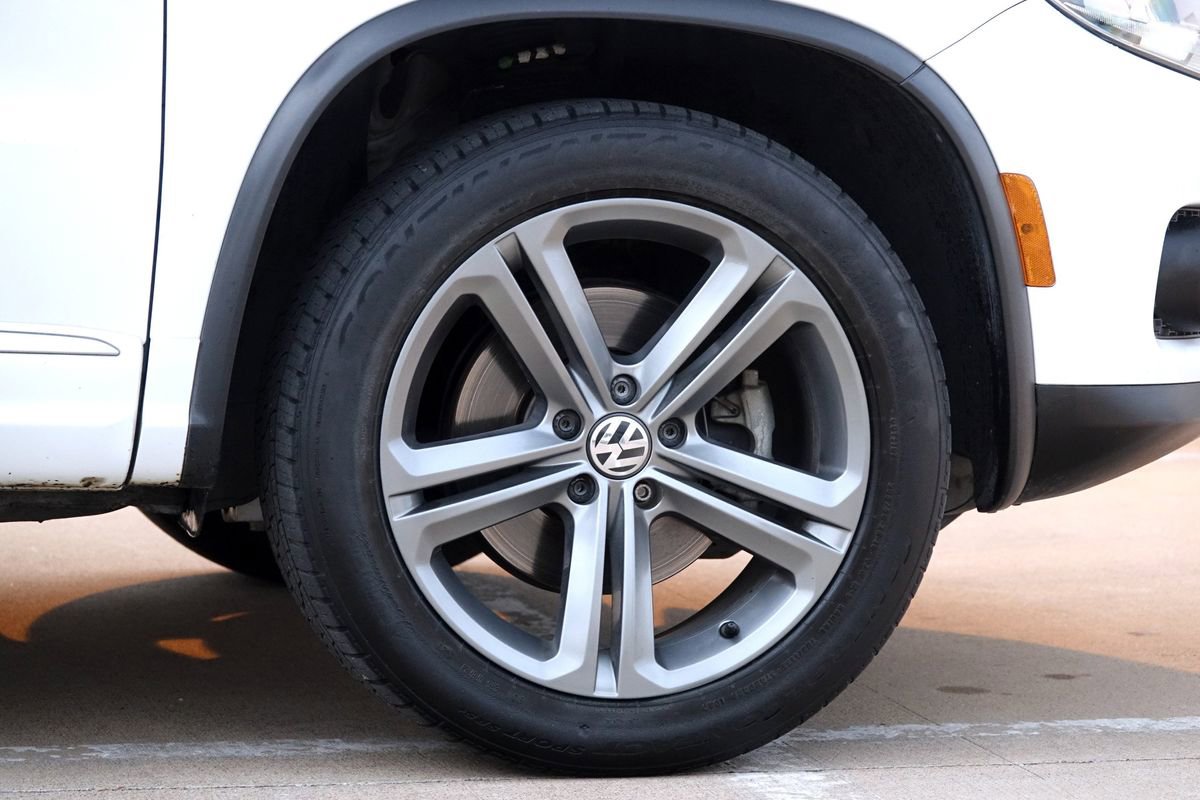 Used 2017 Volkswagen Tiguan Sport image 30