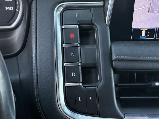 Used 2021 Chevrolet Suburban High Country AWD/4WD image 19