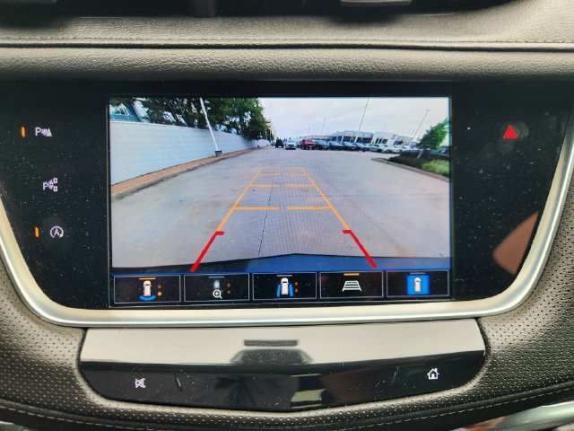 Used 2022 Cadillac XT5 Premium Luxury w/ Technology Package AWD/4WD image 15