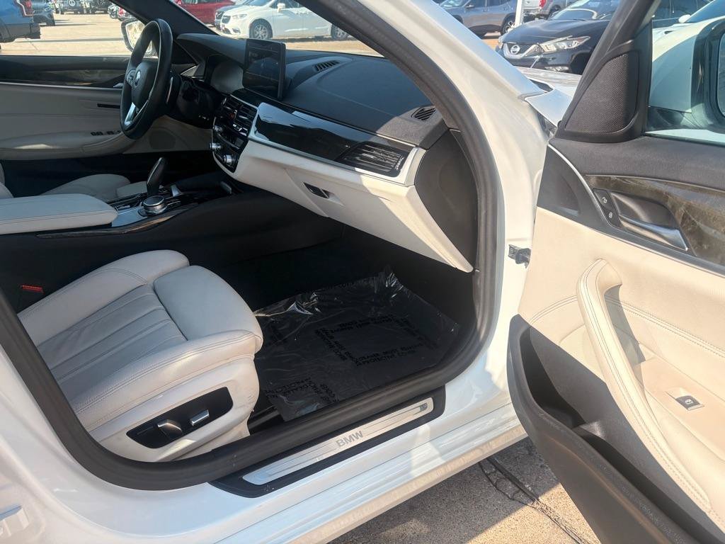 Used 2023 BMW 530i xDrive w/ Convenience Package AWD/4WD image 12