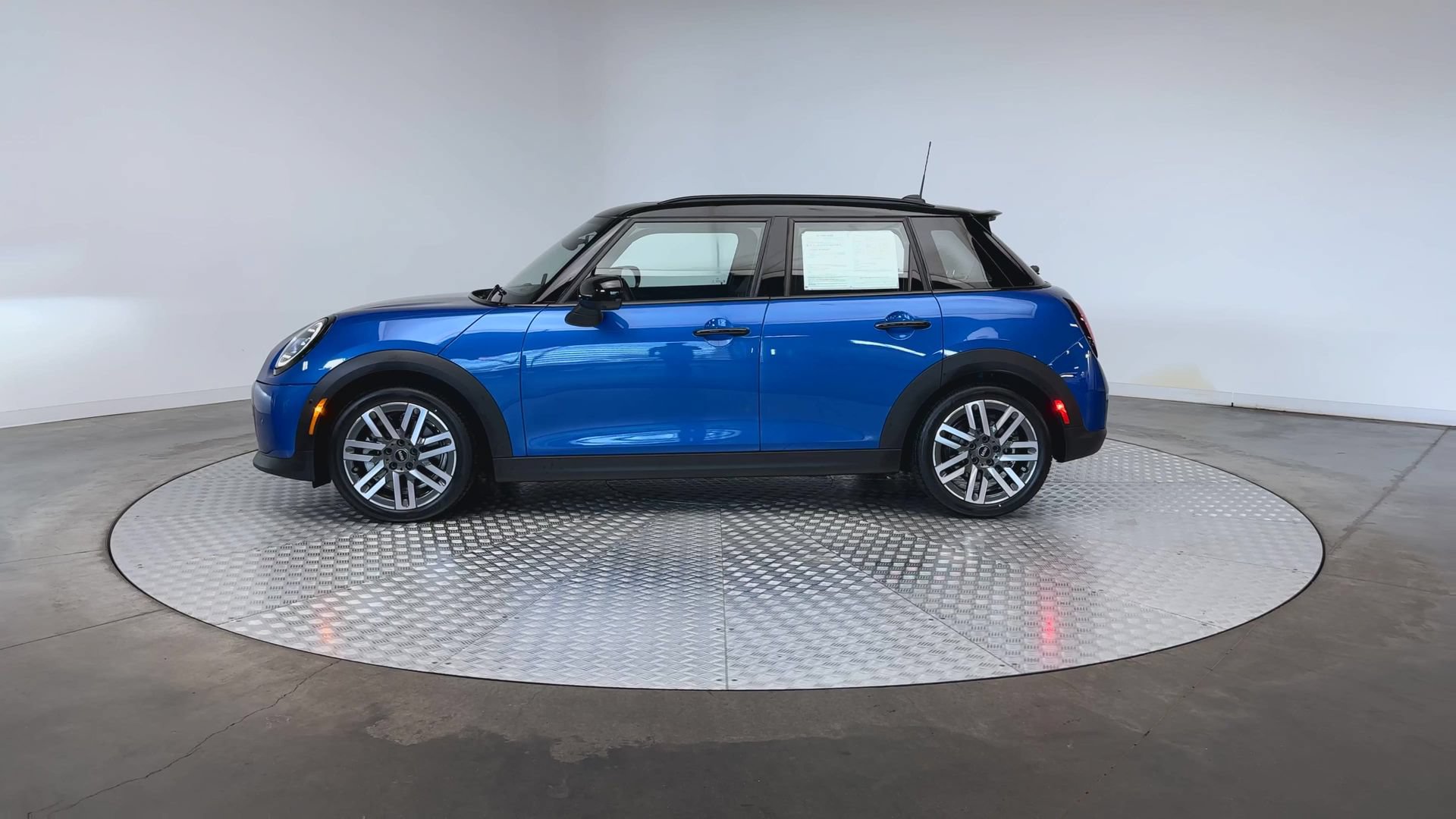 Used 2026 MINI Cooper S FWD image 5