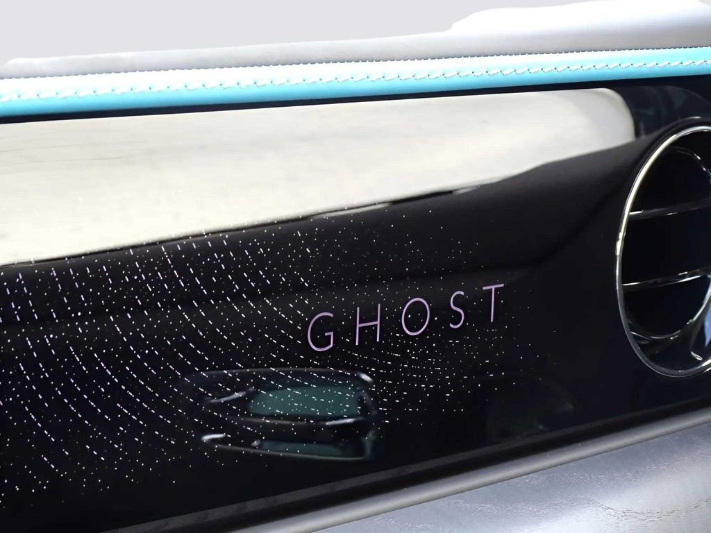 New 2025 Rolls-Royce Ghost image 9