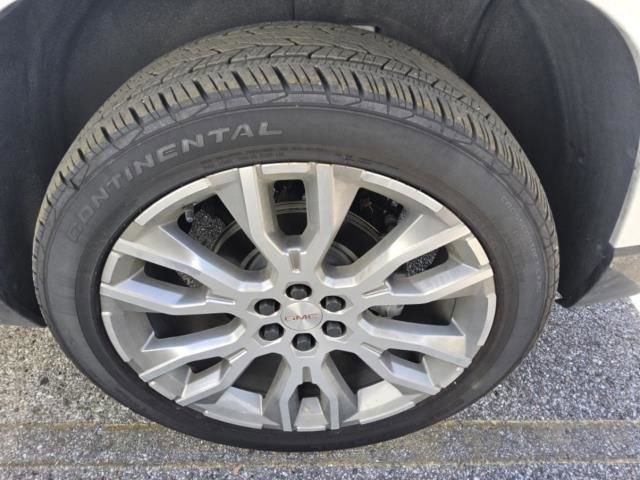Used 2025 GMC Acadia Denali w/ Super Cruise Package FWD image 6