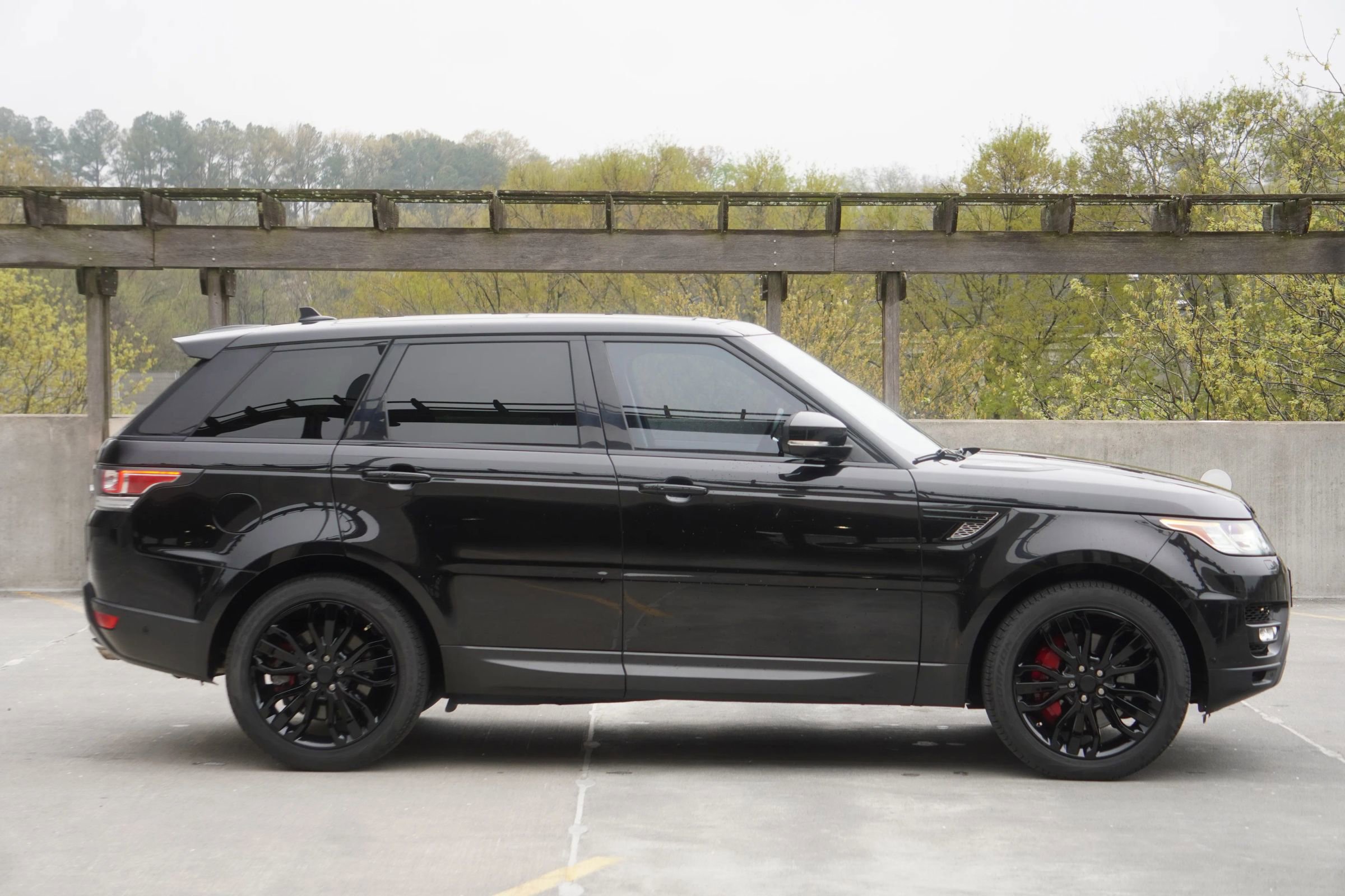 Used 2016 Land Rover Range Rover Sport Supercharged AWD/4WD image 12