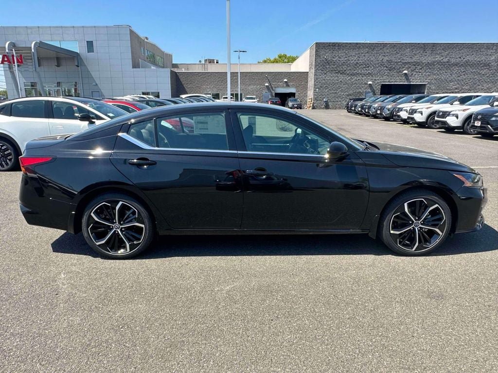 New 2026 Nissan Altima 2.5 SR FWD image 4