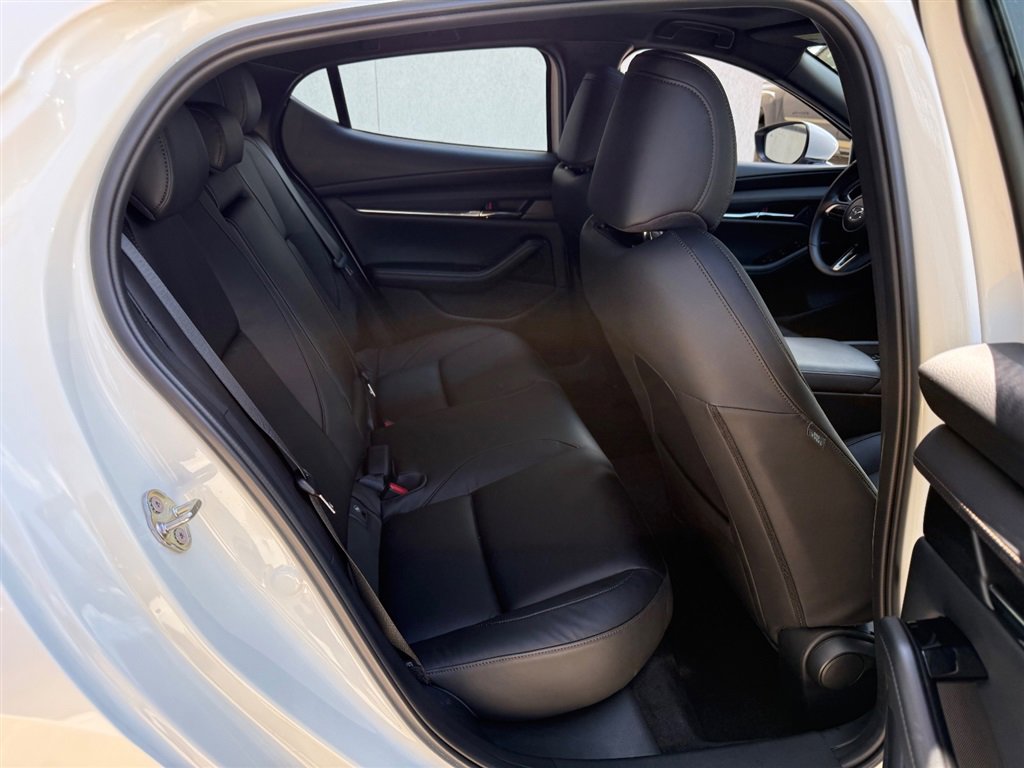 Used 2025 MAZDA MAZDA3 s image 4
