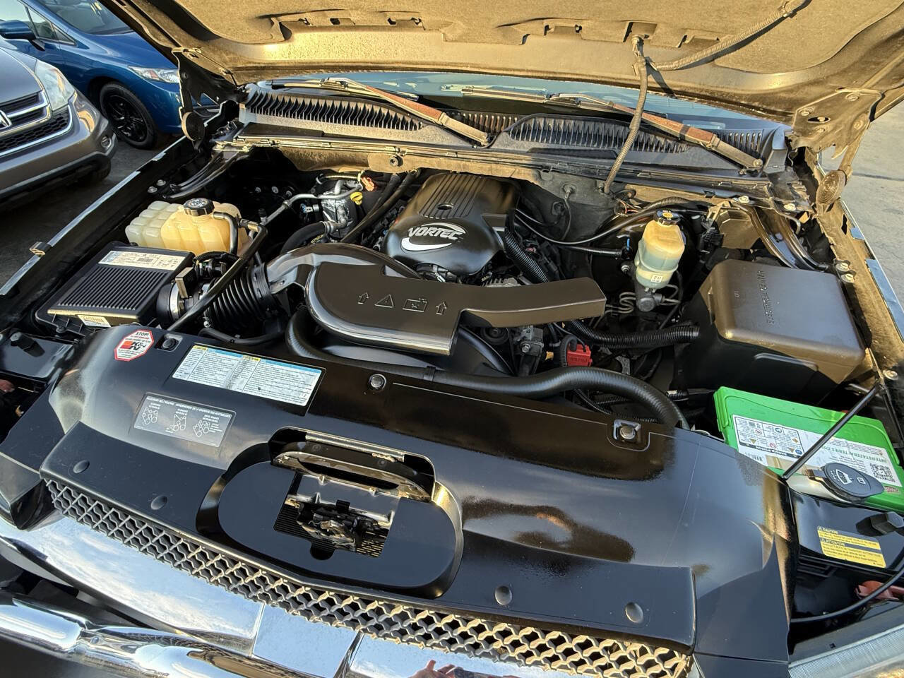 Used 2002 Chevrolet Avalanche 4x4 w/ Off-Road Suspension Pkg image 16