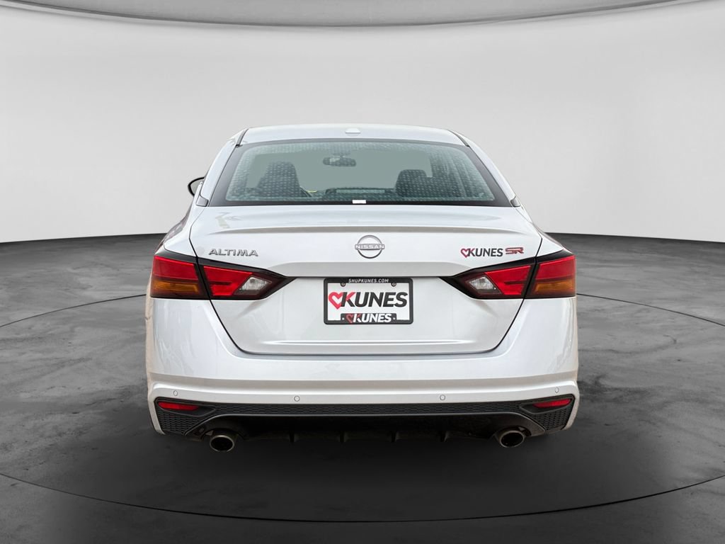 Used 2024 Nissan Altima 2.5 SR FWD image 7