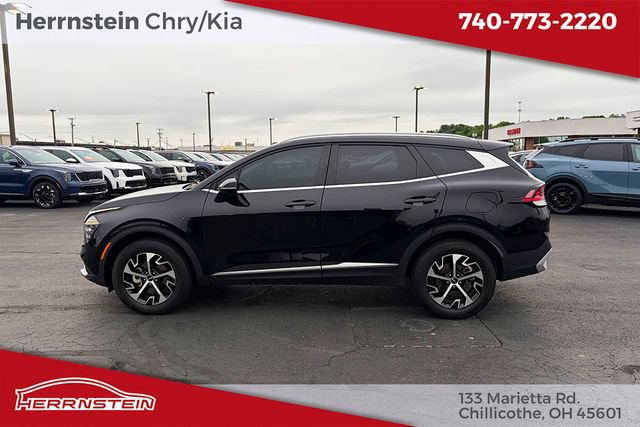 Used 2025 Kia Sportage EX AWD/4WD image 2