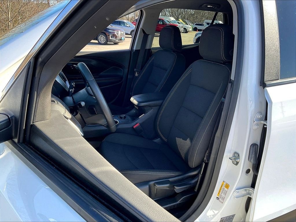 Used 2024 GMC Terrain SLE image 9