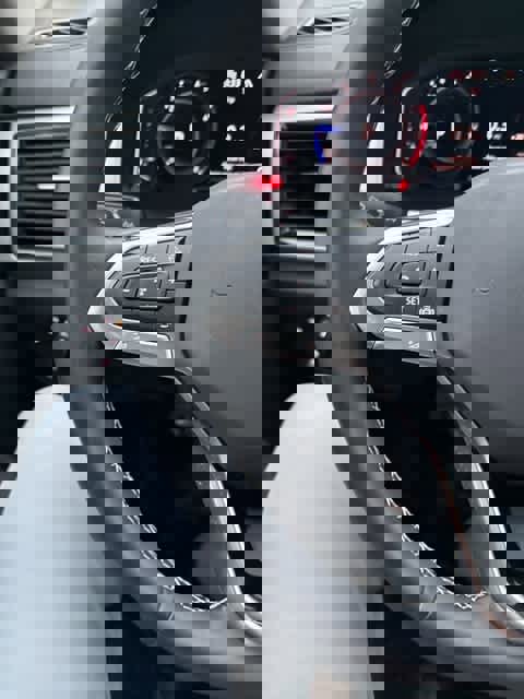 Certified 2023 Volkswagen Atlas SE image 18