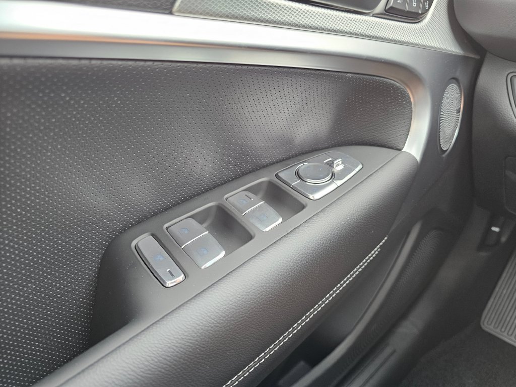 Certified 2026 Genesis G70 2.5T Prestige AWD/4WD image 29