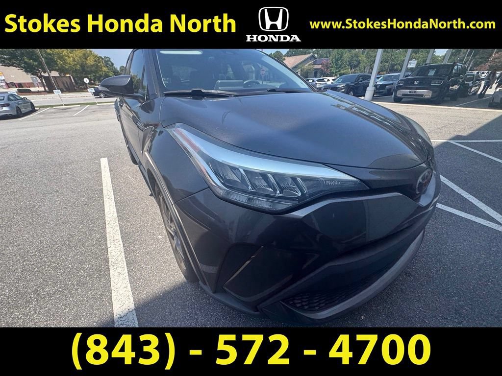 Used 2021 Toyota C-HR LE FWD image 3