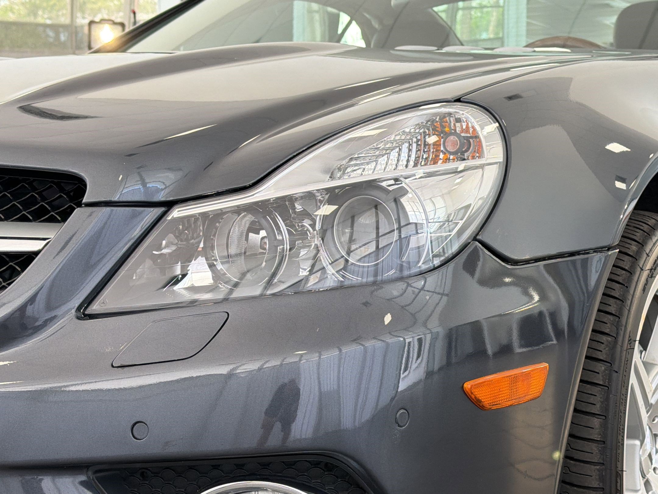 Used 2009 Mercedes-Benz SL 550 image 11
