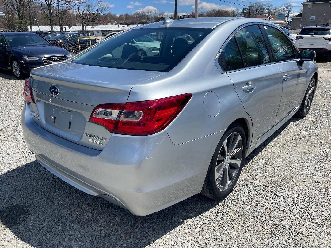 Used 2017 Subaru Legacy 2.5i Limited AWD/4WD image 5