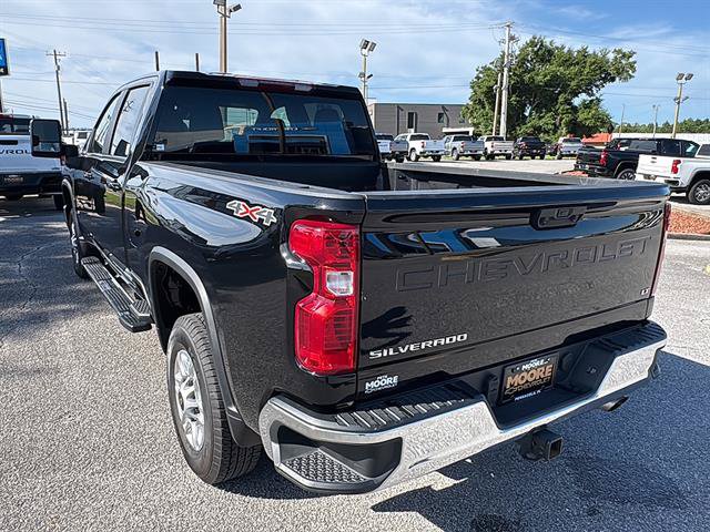 Used 2025 Chevrolet Silverado 2500 LT w/ Convenience Package AWD/4WD image 6