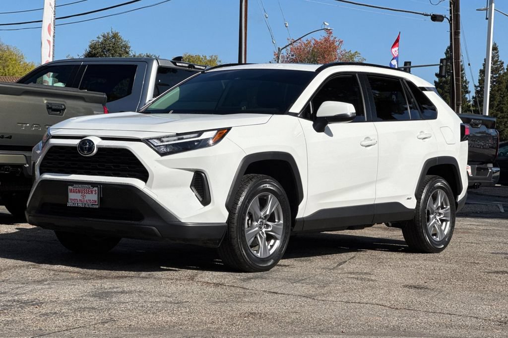 Used 2023 Toyota RAV4 XLE w/ Convenience Package AWD/4WD image 7