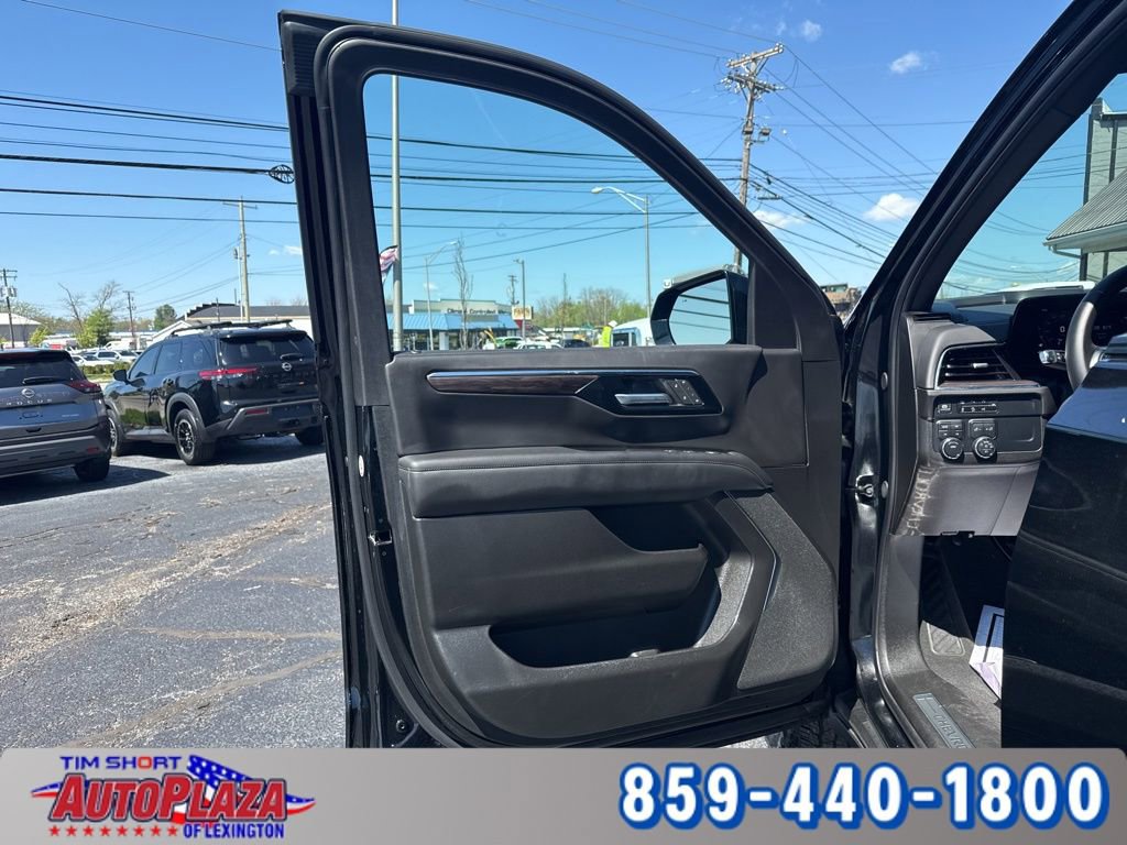 Used 2025 Chevrolet Tahoe Z71 AWD/4WD image 14