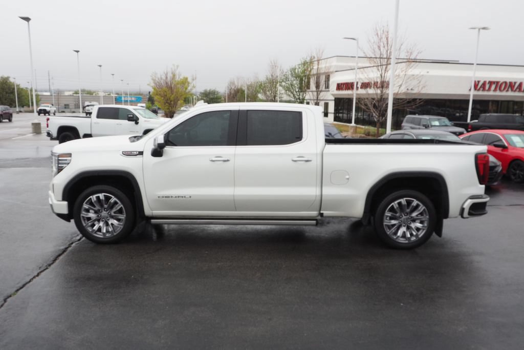 Used 2022 GMC Sierra 1500 Denali w/ Denali Reserve Package AWD/4WD image 7