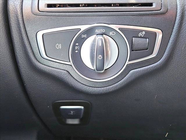 Used 2021 Mercedes-Benz GLC 300 image 9