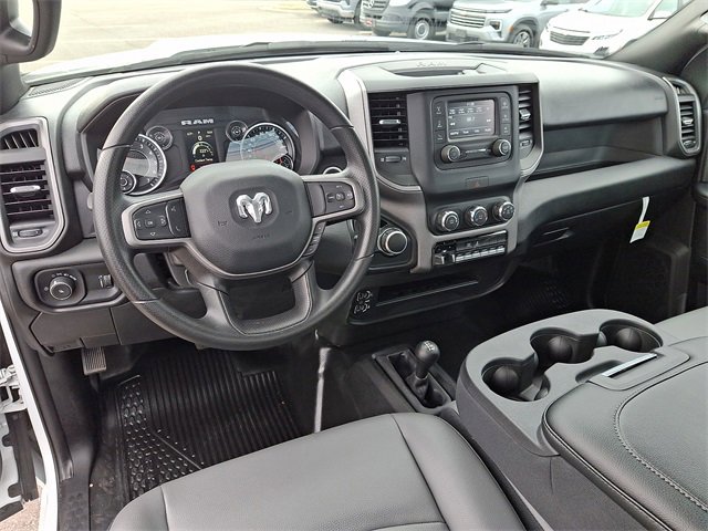 Used 2024 RAM 2500 Tradesman w/ Chrome Appearance Group image 11