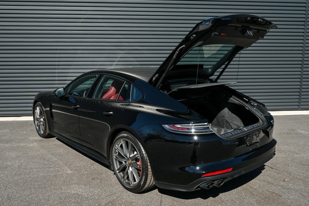 Certified 2023 Porsche Panamera GTS image 33
