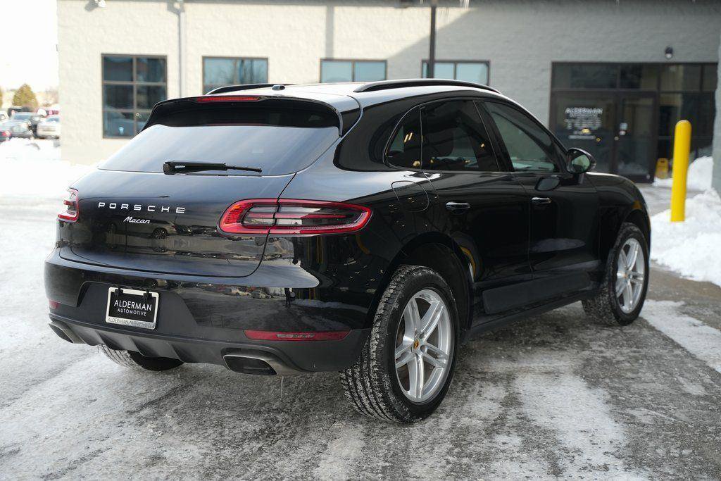 Used 2017 Porsche Macan w/ Driver Memory Package image 24